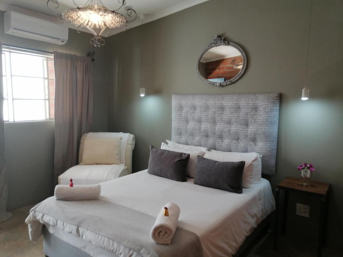 Tsumeb Theater Guesthouse Exteriér fotografie